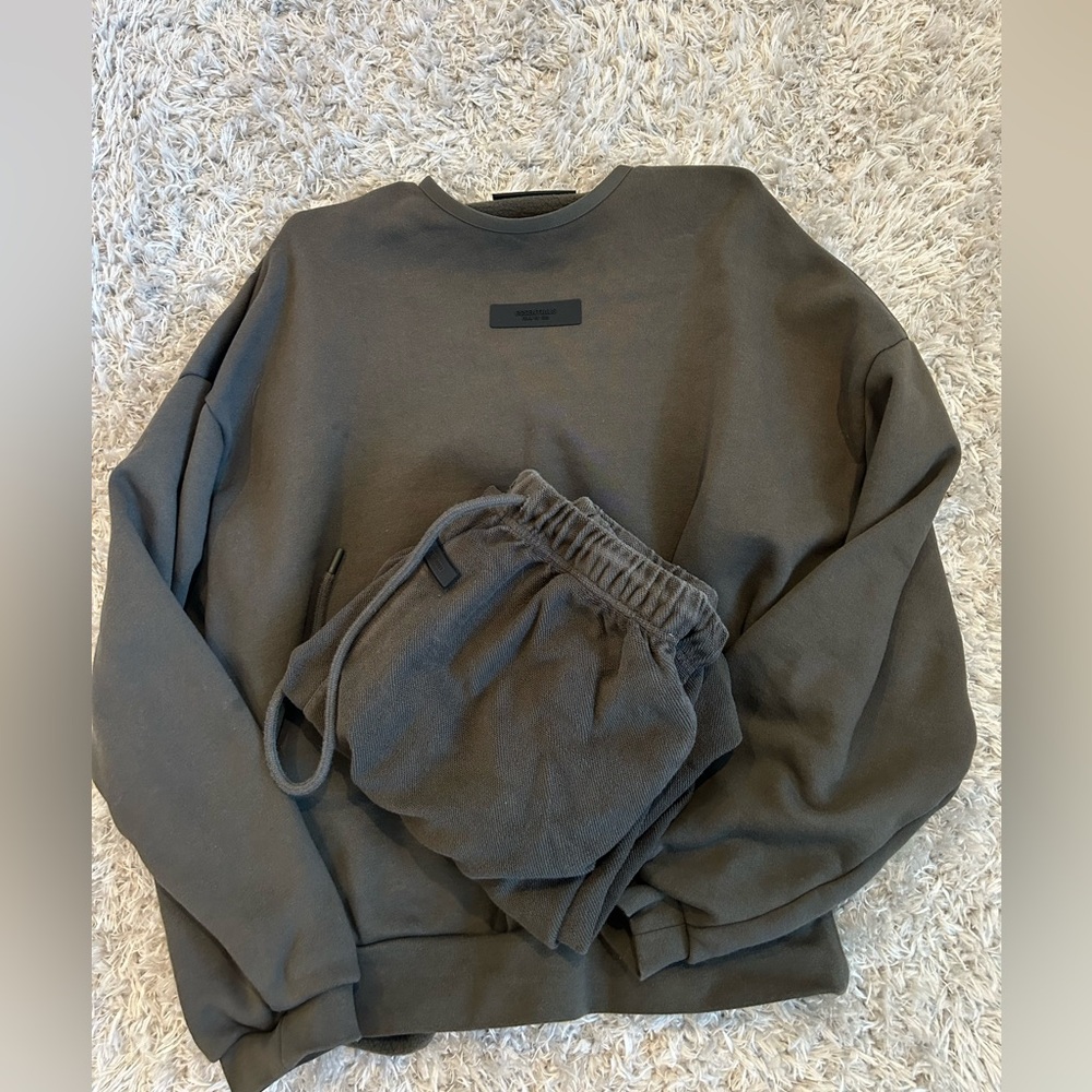 Essentials Set - image 1